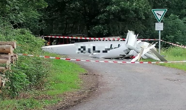Almanya’da  uçak kazası, Hollandalı 2 pilot hayatını kaybetti