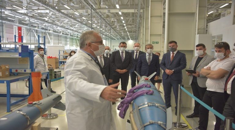Roketsan’ın Mavi Vatan koruması için geliştirdiği ATMACA, GPS olmadan hedefini bulup imha etti