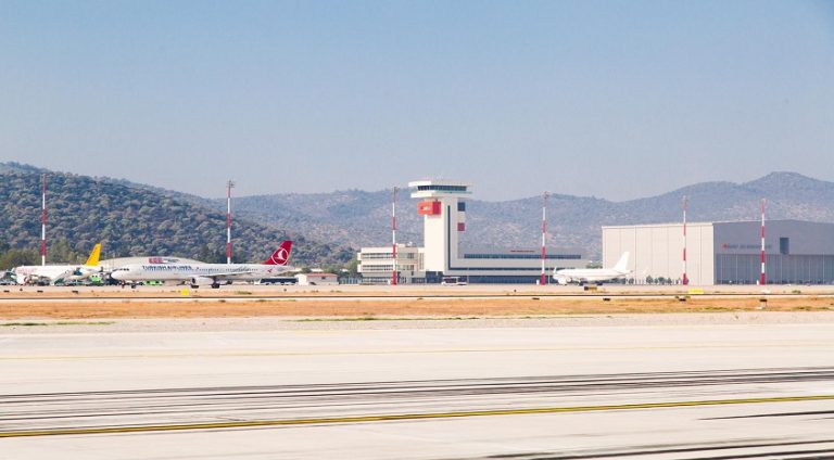 Milas Bodrum Havalimanı’nın bakıma alınarak yenilenen 10L-28R pisti yeniden hizmete alındı