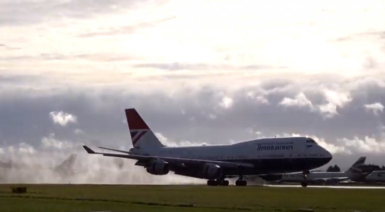 British Airways’in son 747-400’ü de emekliye ayrıldı (Video)