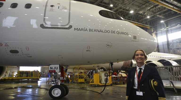 Iberia’nın Airbus A320neo’suna İspanya’nın ilk kadın pilotunun adı verildi