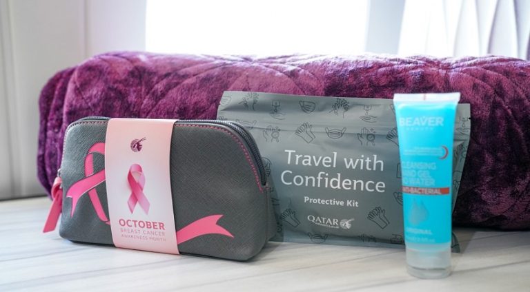 Qatar Airways, Yolculara Sunduğu İhtiyaç Kitleri ve “Think Pink” Menüsü ile Göğüs Kanseri Farkındalık Ayını Destekliyor