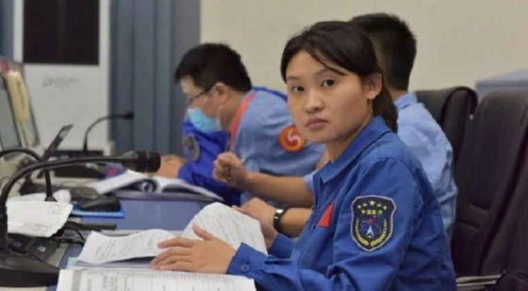 Zhou Chengyu: Çin’in Chang’e-5 Ay misyonunun ardındaki 24 yaşındaki kadın