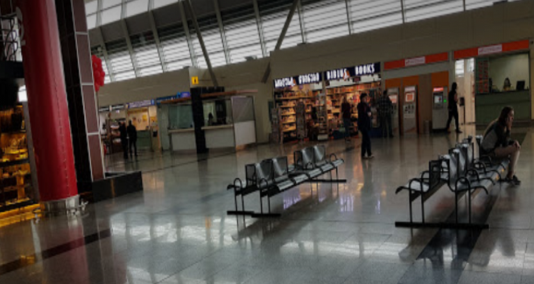 Gürcistan uluslararası uçuş yasağı kaldırıyor
