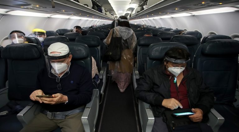 Bilal Ekşi’den yolculara “ventilli maske” uyarısı