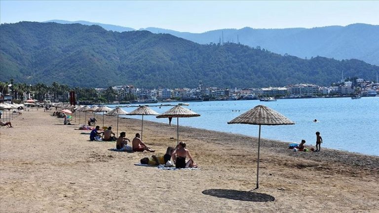 Aşı olan 50 yaş üzeri İngiliz tatilcilerin tercihi Türkiye