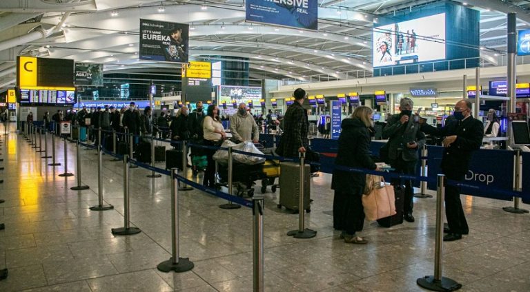 İngiltere seyahat listelerini güncelledi, Türkiye’yi kırmızı listeden çıkarmadı