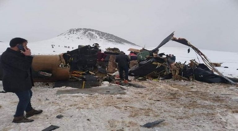 Bitlis-Tatvan kırsalında askeri helikopter düştü: 11 askerimiz şehit  oldu