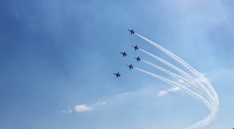 Çanakkale Zaferinin 106’ıncı yıl dönümünde Türk Yıldızlarından muhteşem gösteri