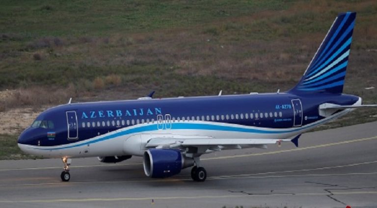 Azerbaycan Havayolları mürettebatına türbülans teşekkürü