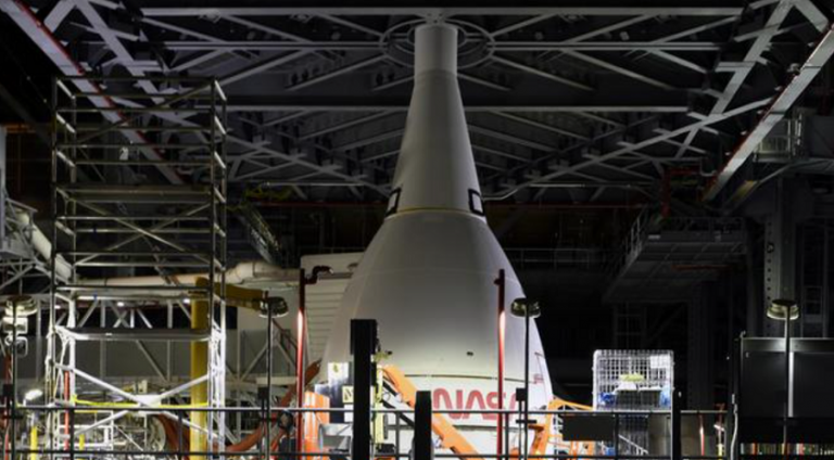 NASA Ay misyonunu en az bir yıl erteledi