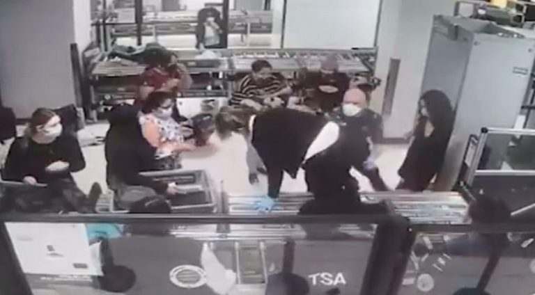 TSA memuru 2 aylık bebeğin hayatını kurtardı