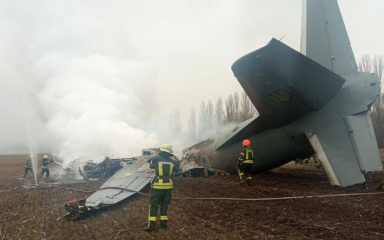 Ukrayna Hava Kuvvetleri’ne ait An-26 zorunlu iniş yaptı, 5 kişi hayatını kaybetti