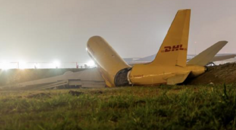 DHL B757 Kargo Uçağı, San Jose’de Pistten Savrularak İkiye Ayrıldı