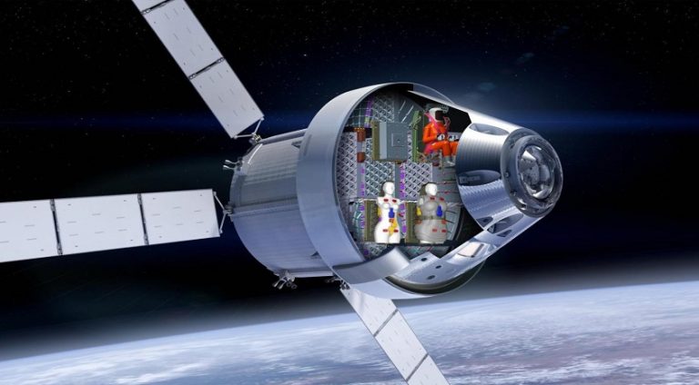 NASA, Ay’a yapay kadın göndermeye hazırlanıyor