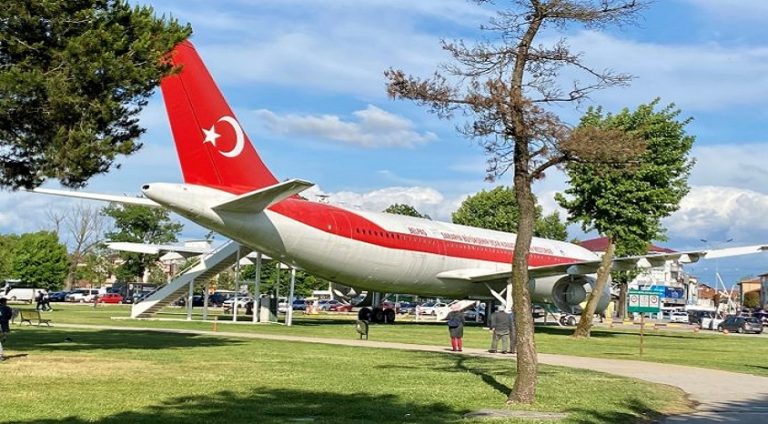 Uçak Restoranlar, Kafeler