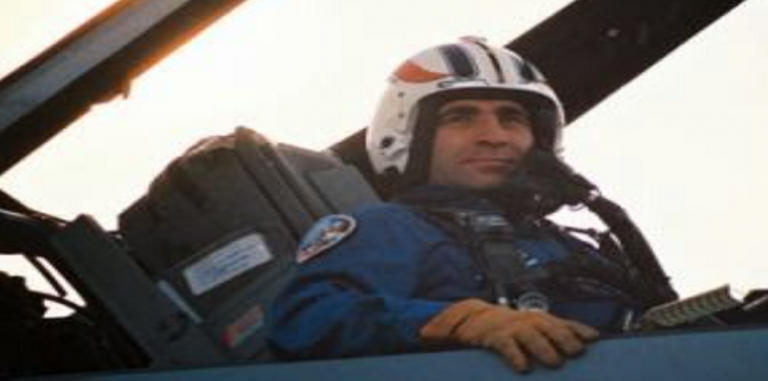Şener Koltuk: Türkiye’deki İlk F-16 Test Pilotu