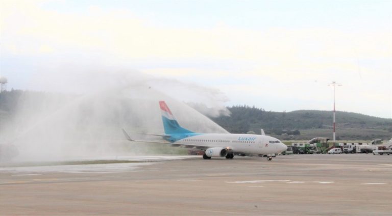 İzmir Adnan Menderes, Luxair’in ilk uçuşunu karşıladı