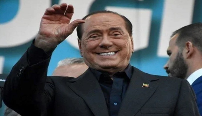 Silvio Berlusconi’nin adı Milano Havalimanı’na veriliyor