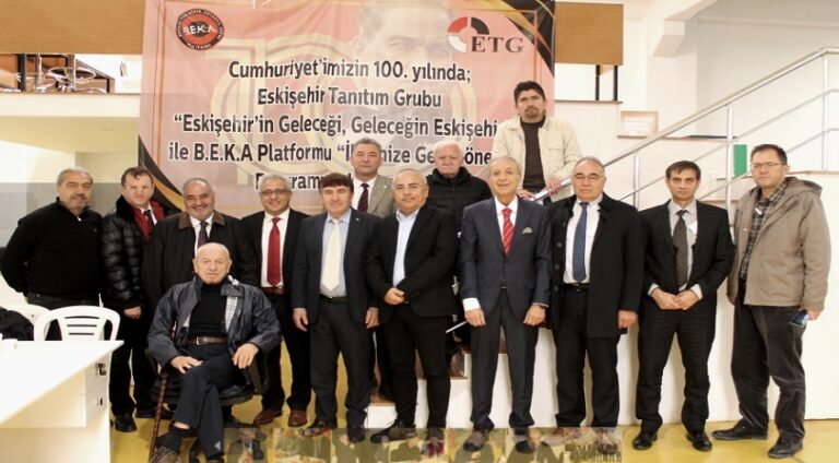 Tepebaşı Belediyesi Vecihi Hürkuş Havacılık Müzesi’nde, “Eskişehir’in geleceği, geleceğin Eskişehir’i” konuşuldu 