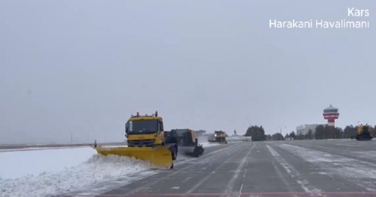 Kars Harakani Havalimanı’nda uzman ekipler 7/24 görev başında (video)