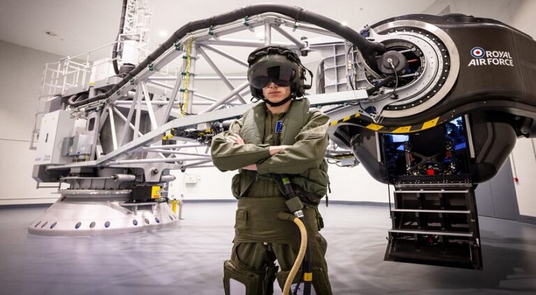 İngiltere’de Ukraynalı pilotların F-16 eğitimlerinin ilk aşaması tamamlandı