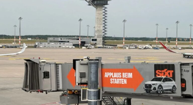 Berlin Havalimanı aprondaki taşıma süreçlerini yapay zeka kullanarak kontrol ediyor