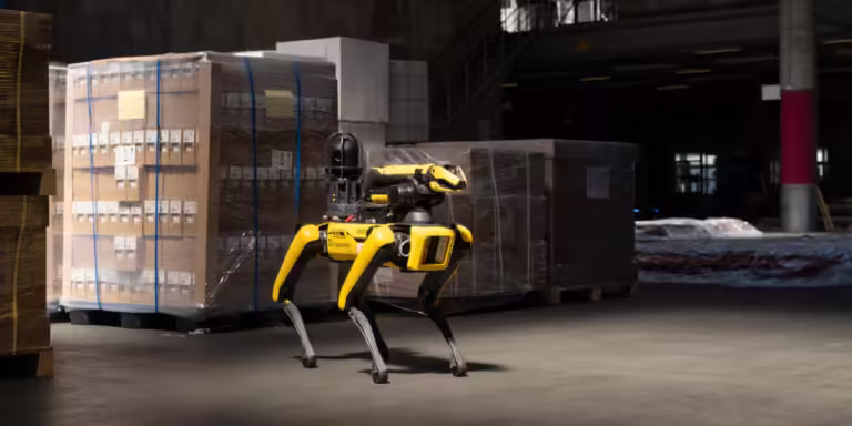 Münih Havalimanı robot köpeklere ve diğer yardımcılara güveniyor