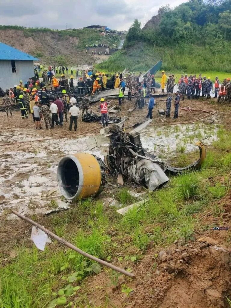 Nepal’de CRJ-200ER düştü 18 kişi hayatını kaybetti