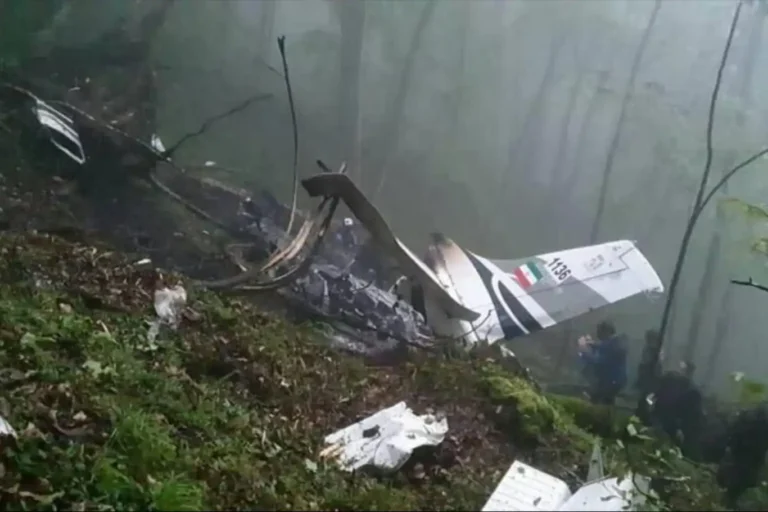 İran, Reisi’nin hayatını kaybettiği kazanın temel nedenini açıkladı