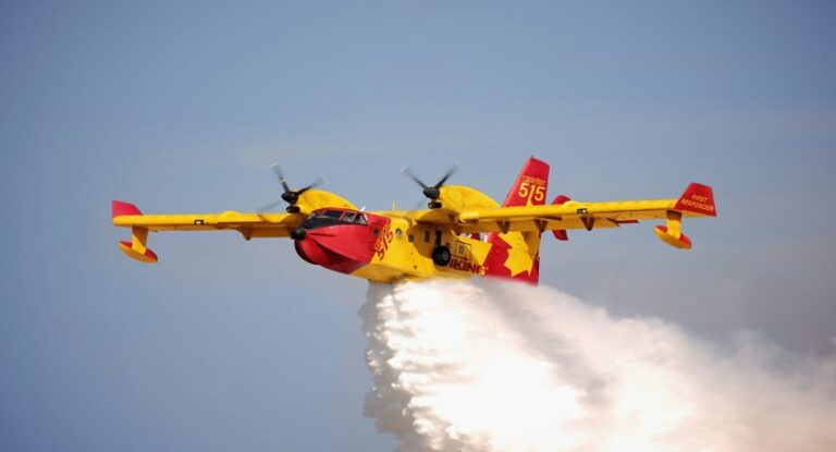 Avrupa Birliği 22 adet De Havilland Canadair 515 satın aldı (video)