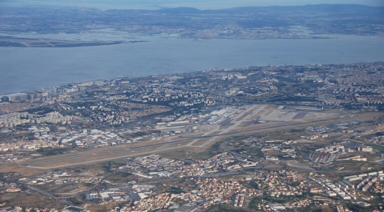 Lizbon Havalimanı gece uçuşlarını yasaklamayı planlıyor