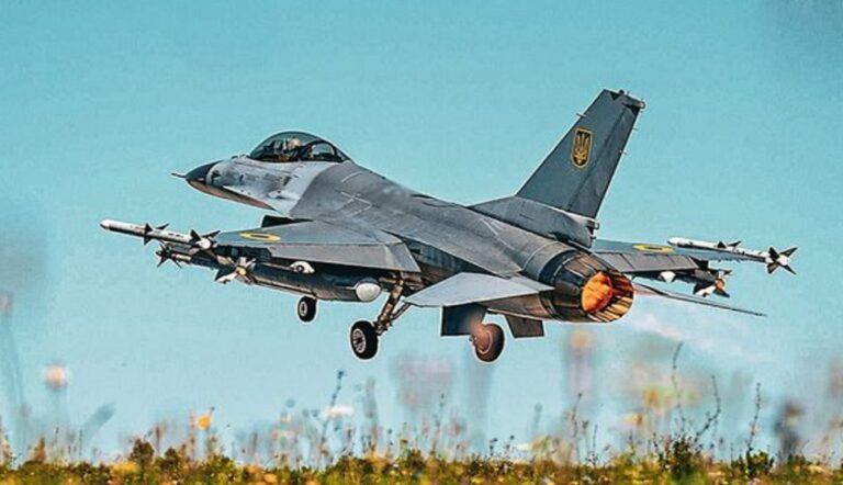 Ukrayna, eğitim sürecini üç ay kısaltarak F-16 pilotlarının eğitimini hızlandırıyor