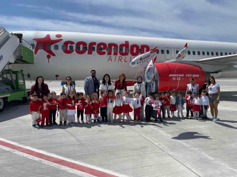 23 Nisan Ulusal Egemenlik ve Çocuk Bayramı: Corendon Airlines minik misafirlerini ağırladı