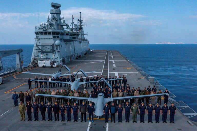 Selçuk Bayraktar’dan TCG Anadolu paylaşımı