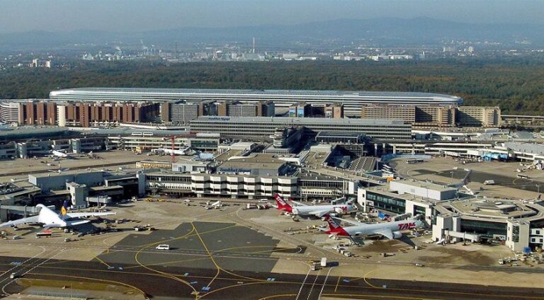 Frankfurt Havalimanı işletmecisi Fraport’a sert eleştiriler