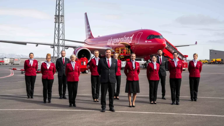 Air Greenland yeni üniformalarını tanıttı (video)