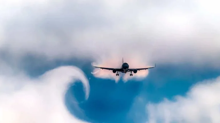 Pilotlar Türbülansı Nasıl Öngörüyor ve Etkisini Nasıl En Aza İndiriyor?