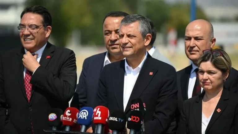 Özel, TUSAŞ’ı ziyaret etti