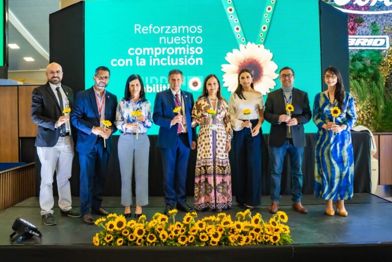 Quito Havalimanı, Gizli Engelliler Ayçiçeği programına katılıyor