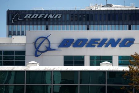 Boeing grevi devam ediyor: IAM ‘saygısız’ teklifi reddetti