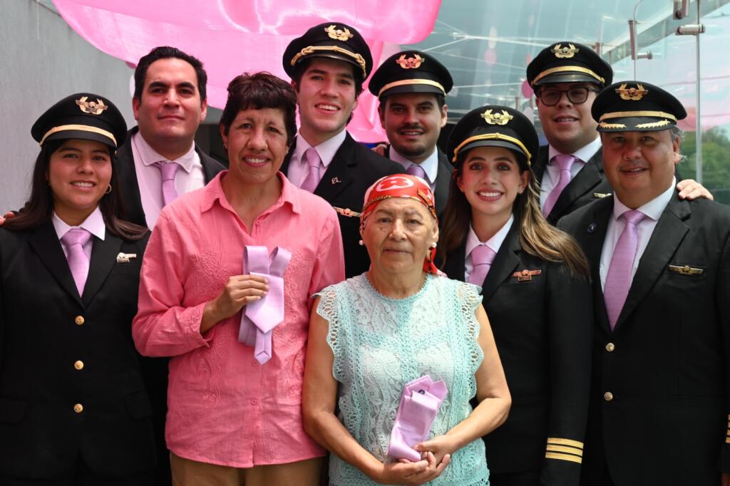 Meksikalı pilotlardan “Pembe Ekim 2025” kampanyası