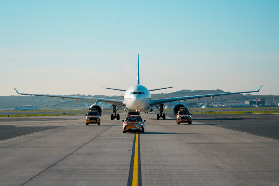 Air Transat seferlerine başladı