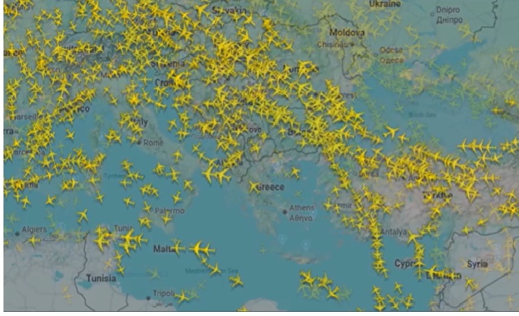 Yunanistan hava sahasını felç eden sorun radyo frekanslarındaki parazitten kaynaklanmış!
