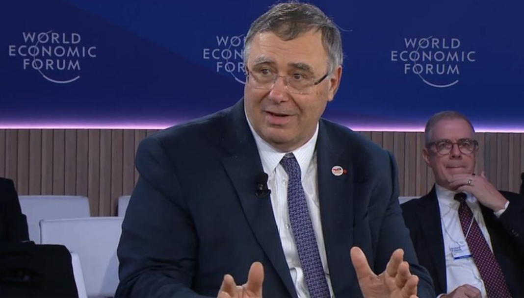 TotalEnergies CEO’su Pouyanné: “AB sürdürülebilir havacılık yakıtı zorunluluğunu gelecekte kaldırabilir”