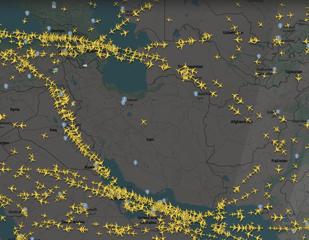 İran, hava sahasını aniden kapattı