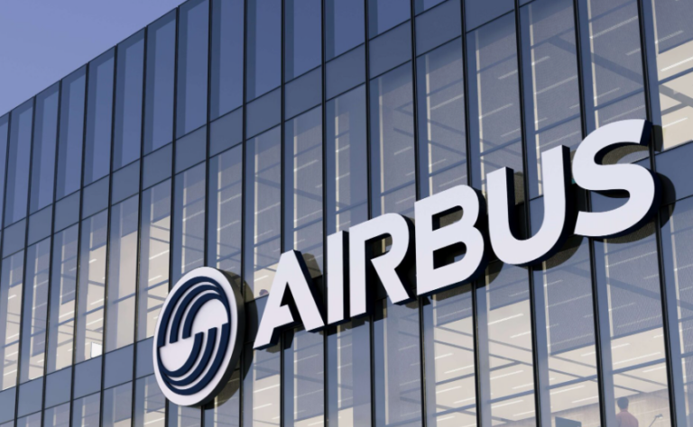Kabin görevlisinden zehirli duman iddiasıyla Airbus’a dava: “Kirli çorap kokusuna benziyordu”
