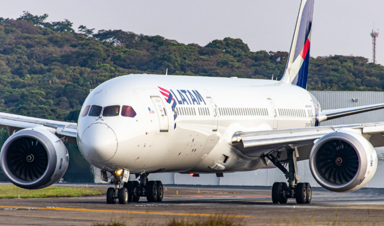 LATAM B787-9 olayı: 12 kişinin yaralandığı türbülansa kokpitteki koltuk arızası sebep oldu