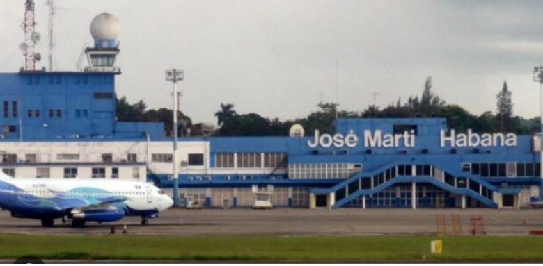 Küba: Uçaklar için en az Nisan ayına kadar yakıt kıtlığı uyarısı yapıldı