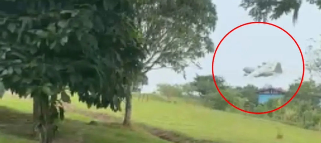 Kolombiya Hava Kuvvetlerine ait C-130 düştü